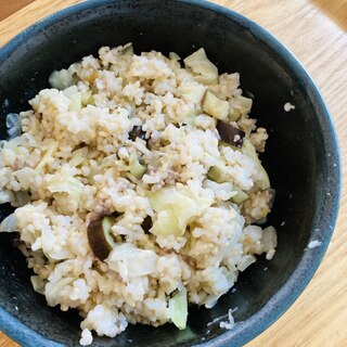 キャベツと茄子とひき肉のチャーハン^ ^